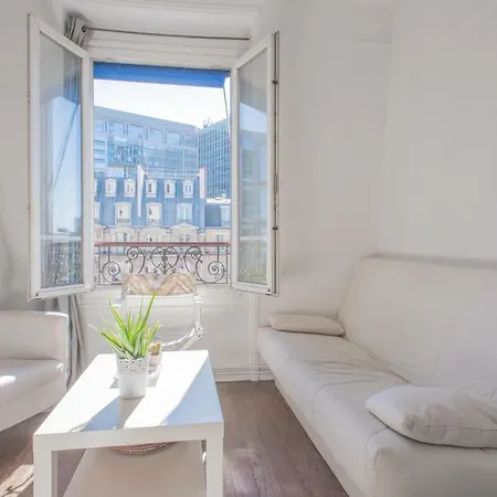Charming Flat Next To Montparnasse Parigi